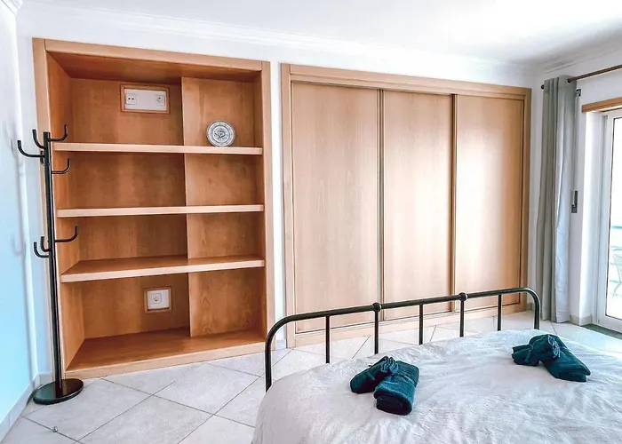 Peniche Master Bedroom With Sea View Balcony, Private Bathroom, Shared Kitchen, Swimming Pool, Surfing * 아토우기아다발레이아